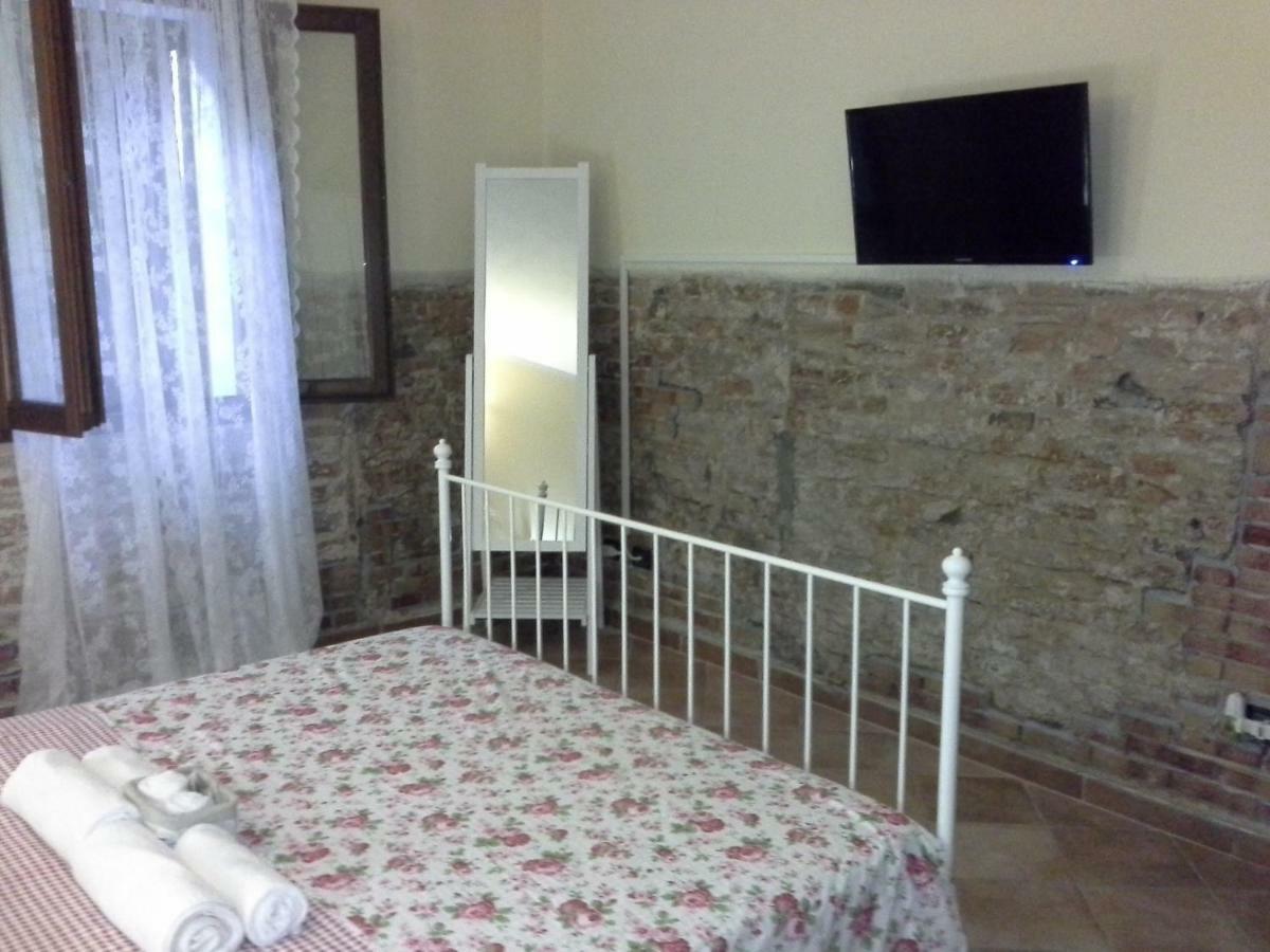 B&B Happiness In The Country Brescello Exterior foto