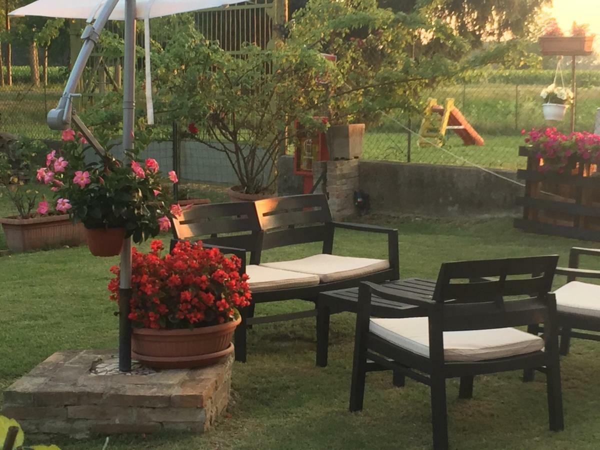 B&B Happiness In The Country Brescello Exterior foto